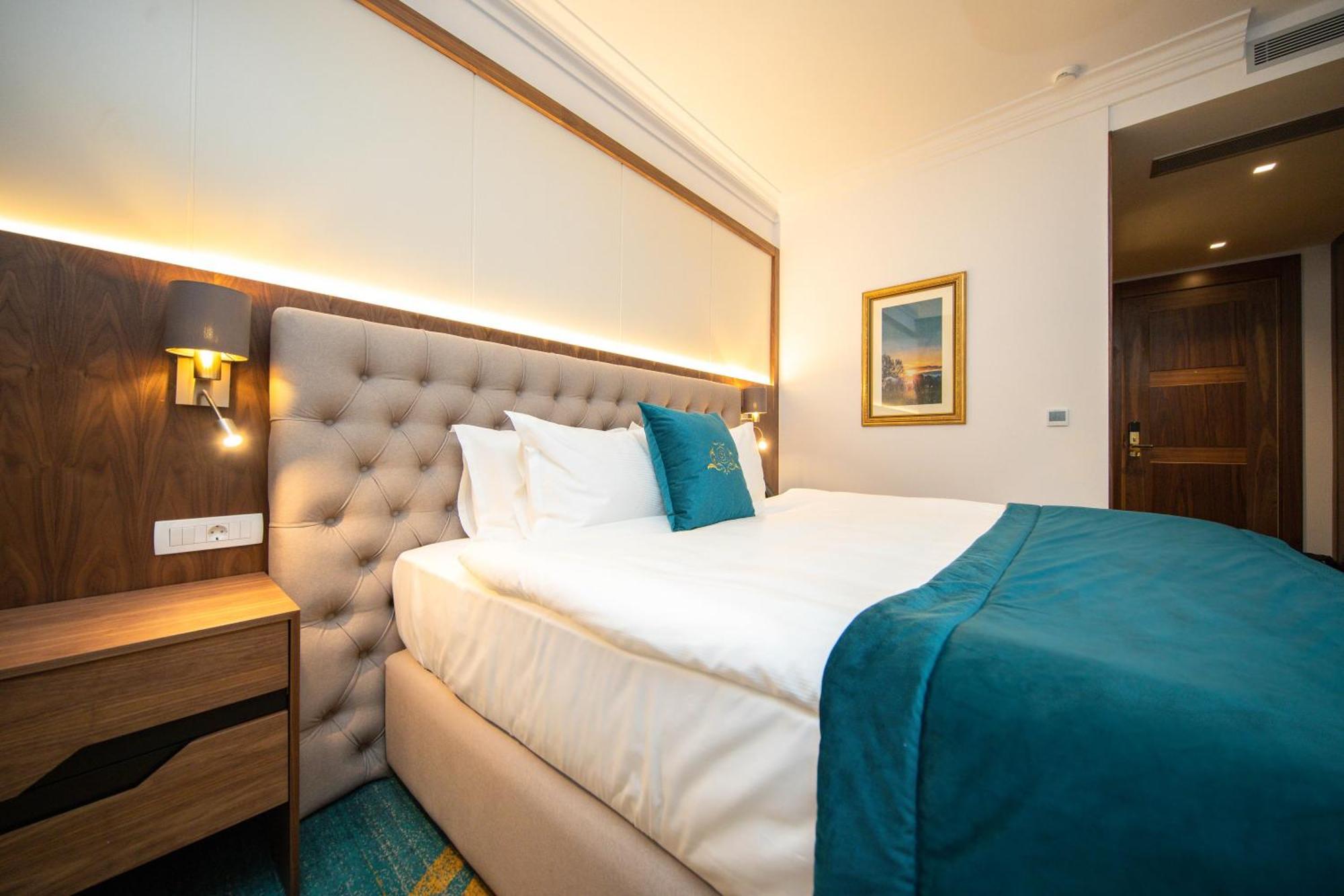 Grand Hotel Belushi Boge Экстерьер фото