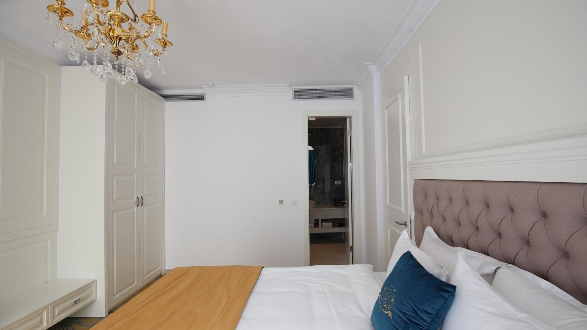 Grand Hotel Belushi Boge Экстерьер фото