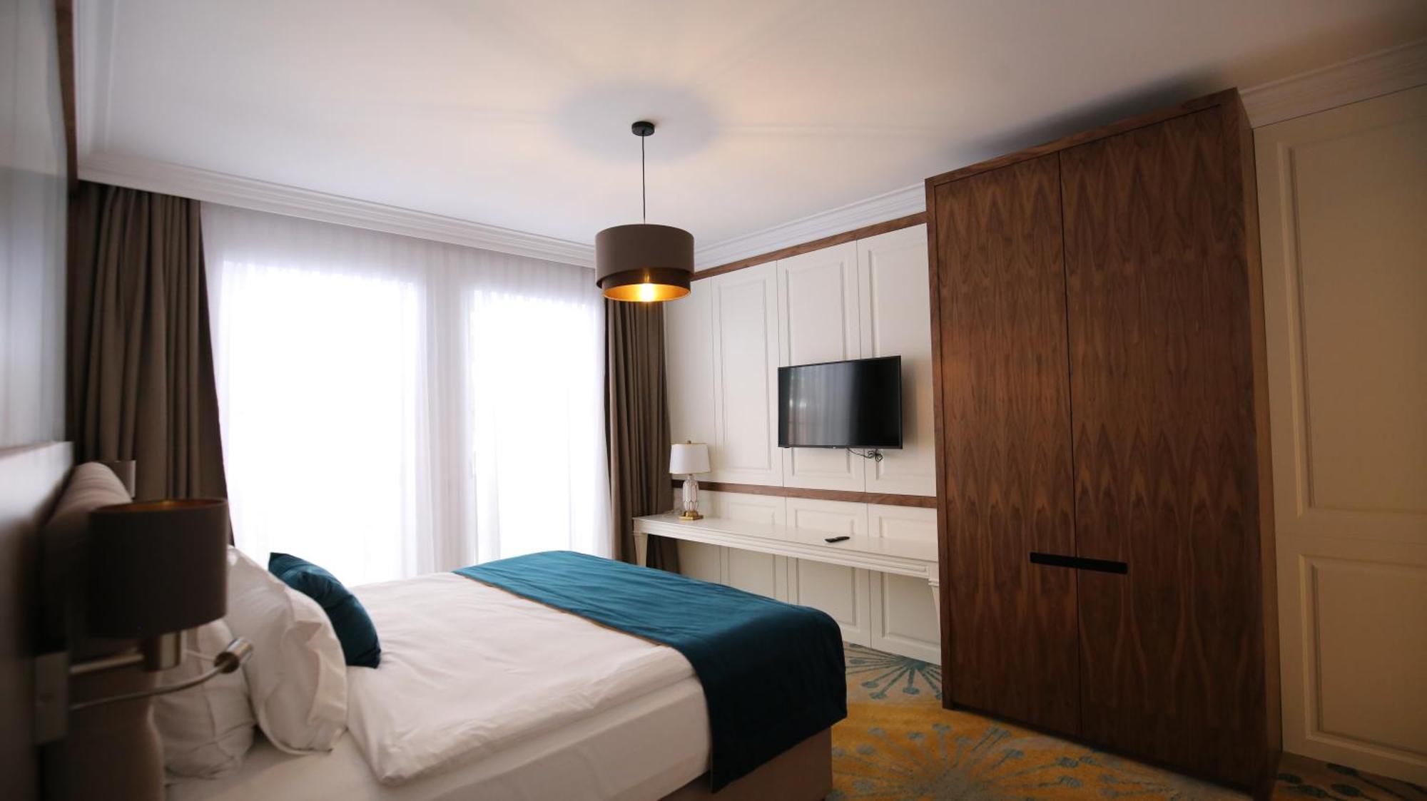 Grand Hotel Belushi Boge Экстерьер фото